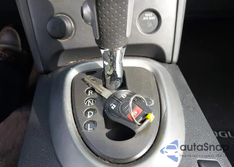 2015 Nissan Rogue Select S z USA, uszkodzony, nr VIN JN8AS5MT1FW164948